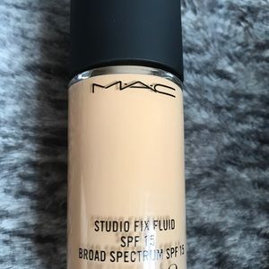 MAC Studio Fix Fluid Foundation